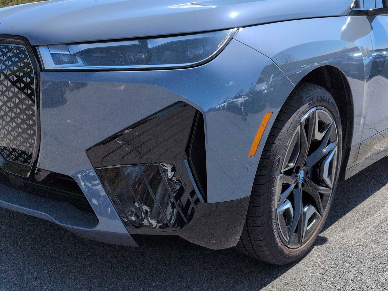 Certified 2022 BMW iX xDrive50 w/ Premium Package image 11