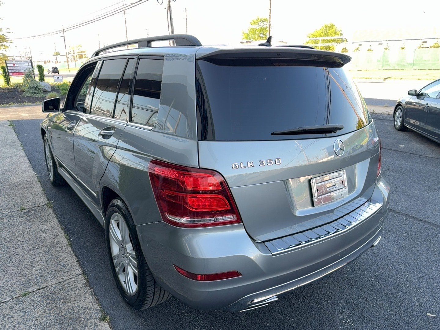 Used 2015 Mercedes-Benz GLK 350 4MATIC image 4