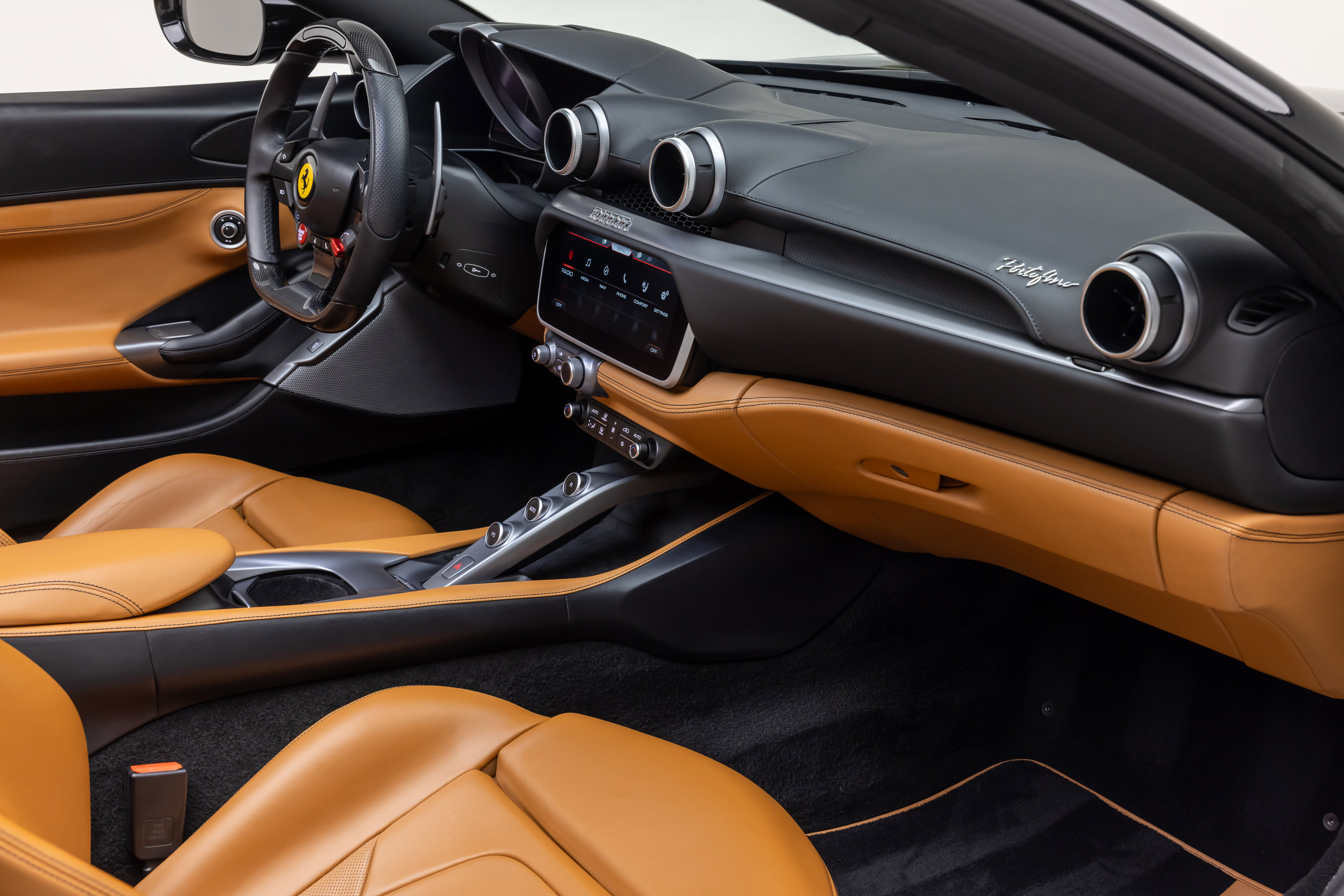 Used 2020 Ferrari Portofino RWD image 31