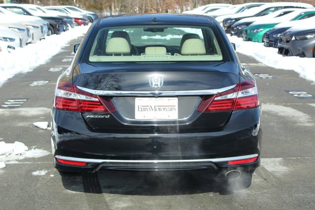 Used 2017 Honda Accord EX-L image 7