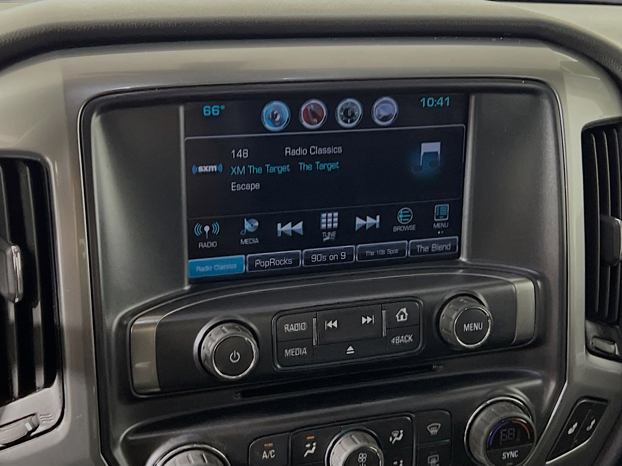 Used 2018 Chevrolet Silverado 1500 LT w/ All Star Edition image 27