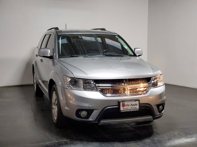 Used 2019 Dodge Journey SE w/ Connectivity Group image 2
