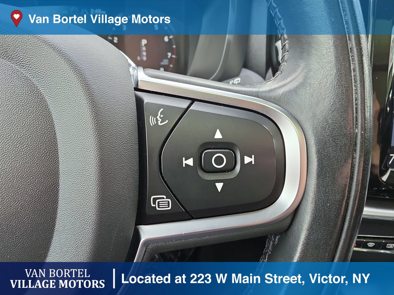 Used 2020 Volvo XC60 T5 Momentum w/ Protection Package Premier AWD/4WD image 18