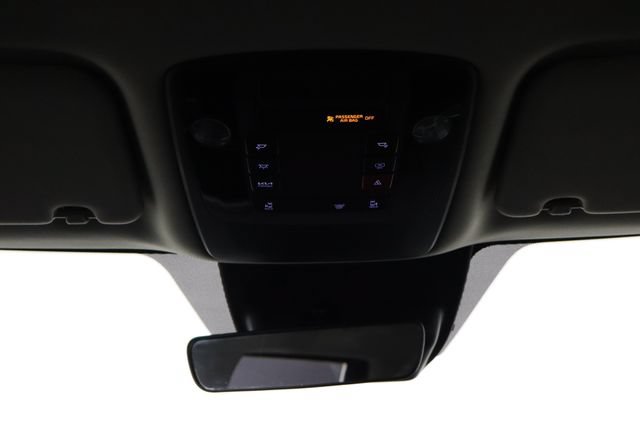Certified 2025 Kia Carnival FWD image 25