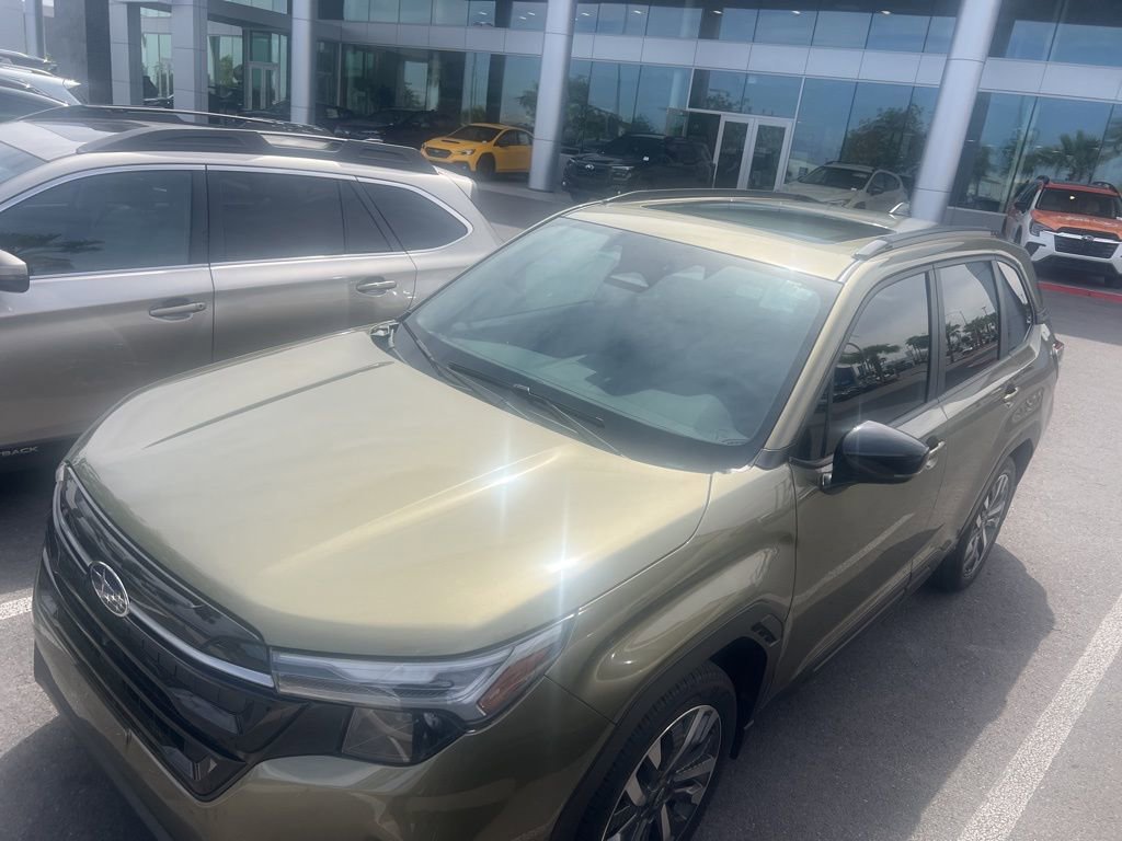 Certified 2025 Subaru Forester Touring AWD/4WD image 32