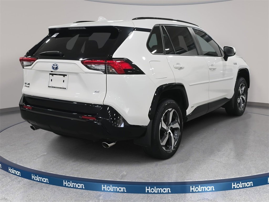 Used 2021 Toyota RAV4 SE image 6