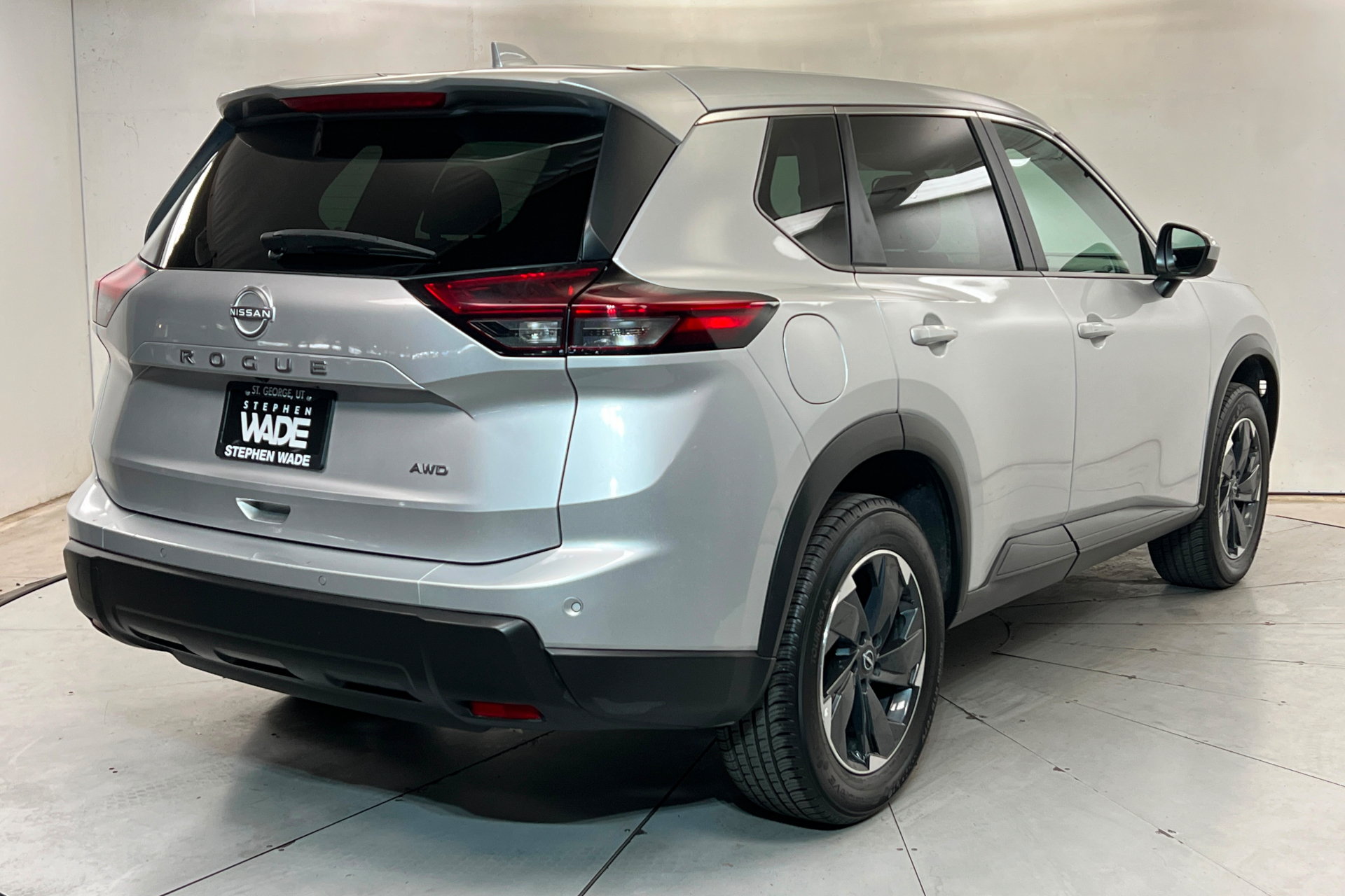 Used 2025 Nissan Rogue SV AWD/4WD image 5