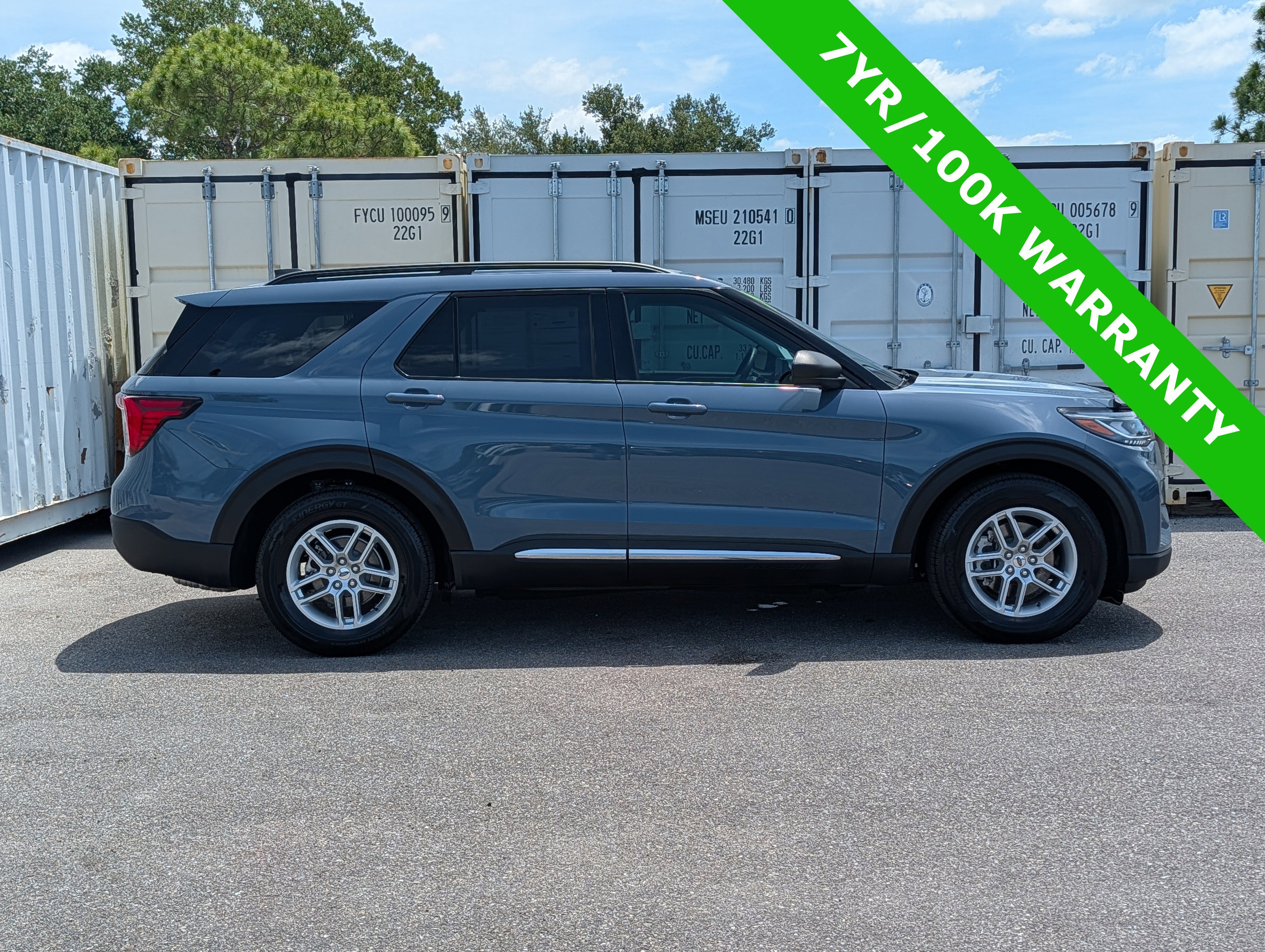 Certified 2025 Ford Explorer Active w/ Active Comfort Package RWD image 3