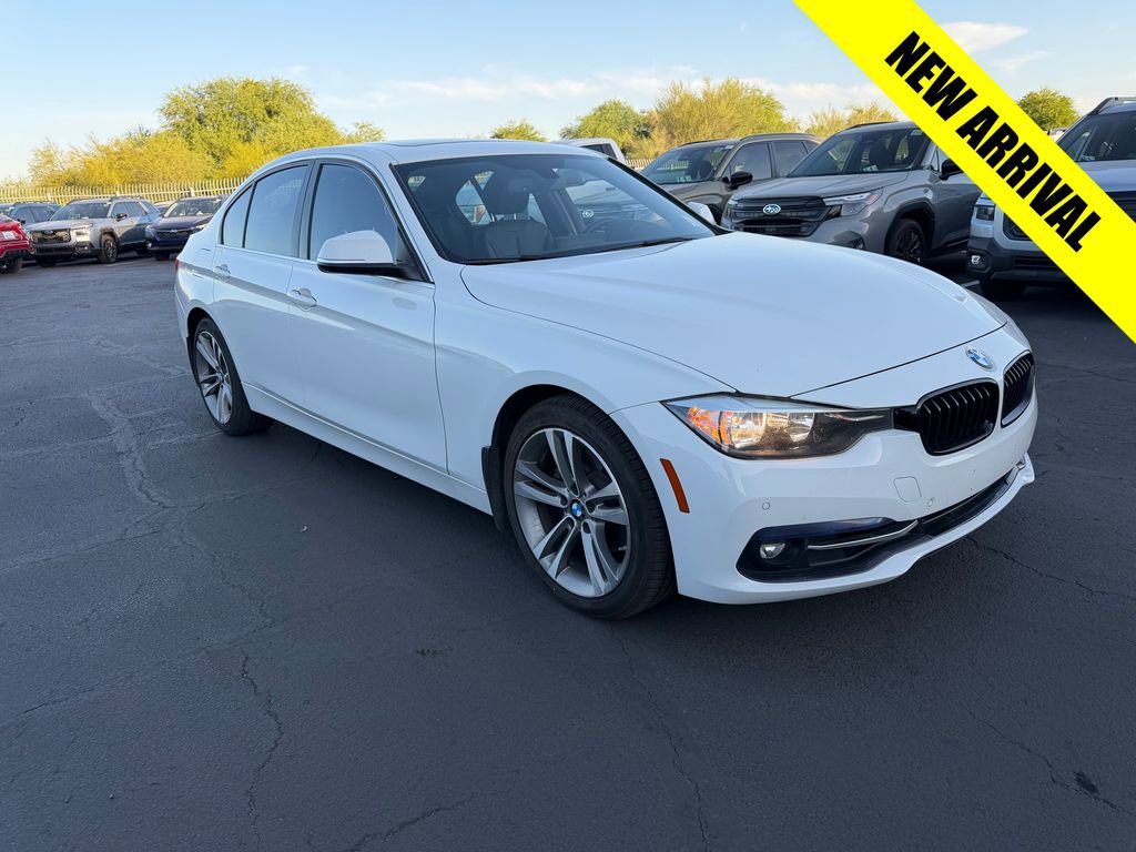 Used 2017 BMW 330i Sedan RWD image 1