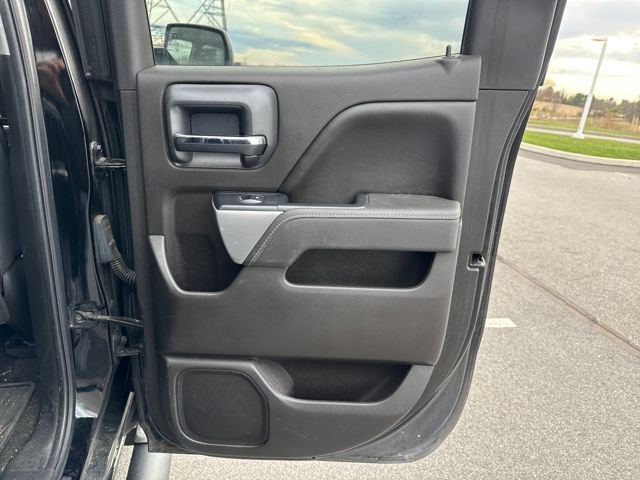 Used 2017 Chevrolet Silverado 1500 LT w/ Midnight Edition image 16