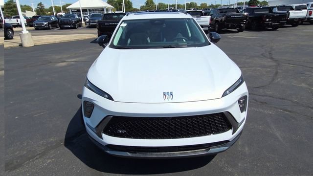 New 2025 Buick Envision Sport Touring image 3