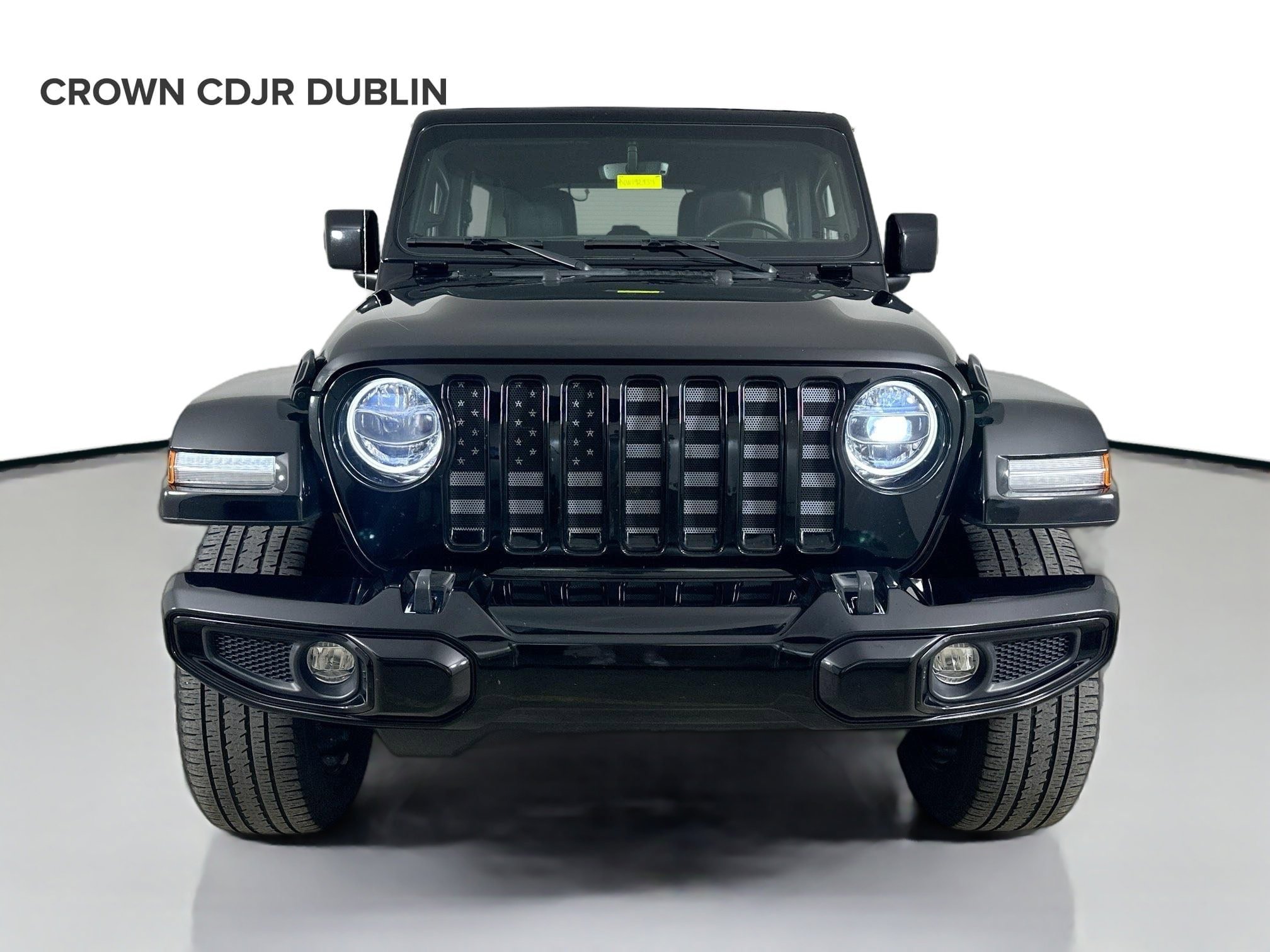 Used 2022 Jeep Wrangler Unlimited Sahara AWD/4WD image 2