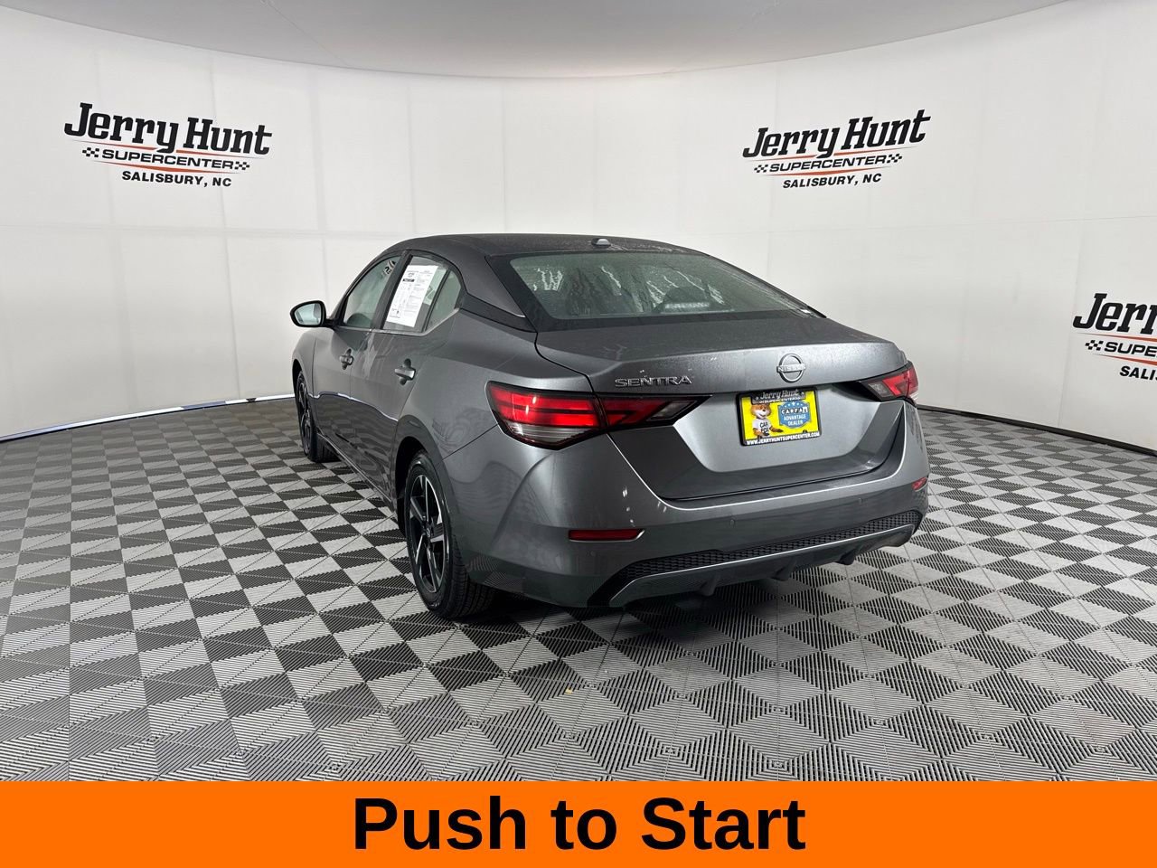 Used 2025 Nissan Sentra SV image 9