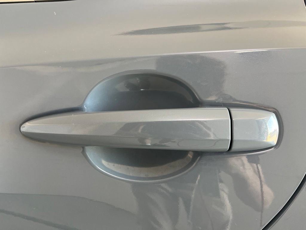 Used 2025 Nissan Sentra SR FWD image 38