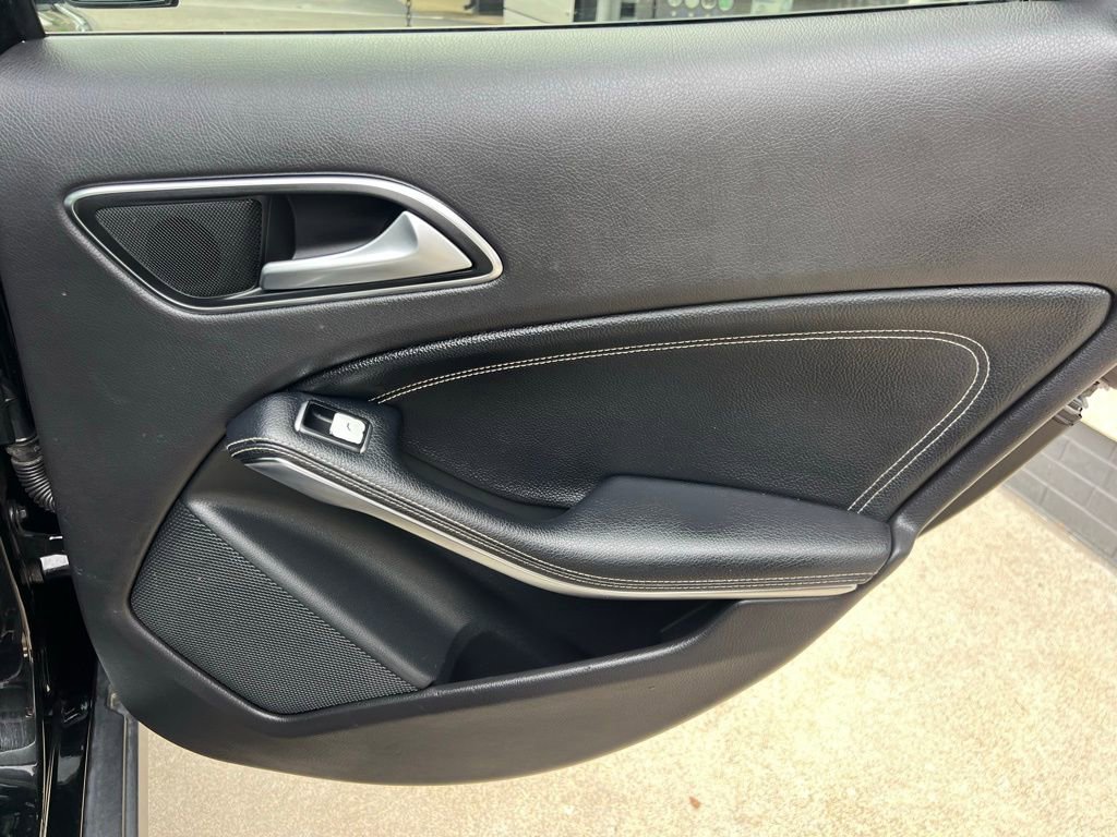 Used 2019 Mercedes-Benz GLA 250 4MATIC image 25