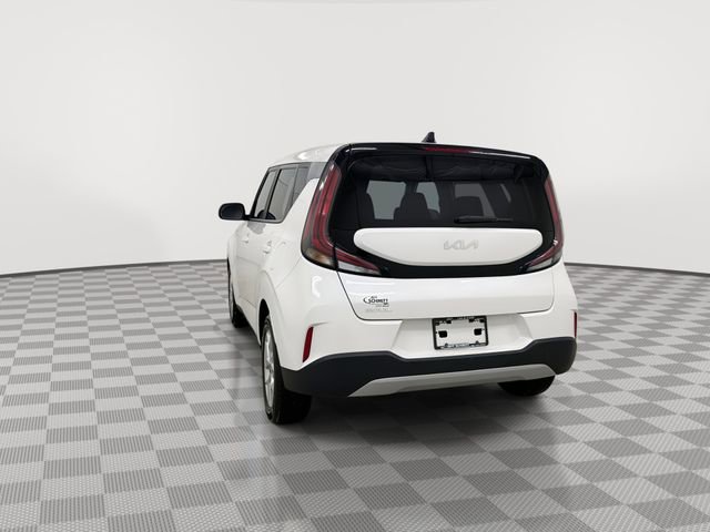 Used 2023 Kia Soul LX w/ Option Group 015 FWD image 8