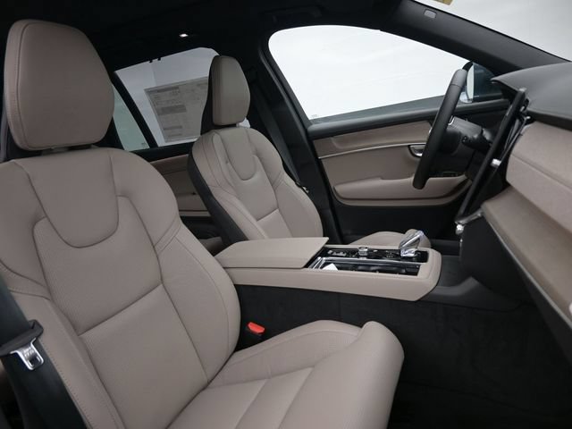 New 2026 Volvo XC90 B6 Ultra w/ Protection Package Premier AWD/4WD image 36