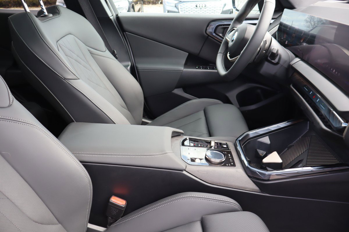 Used 2025 BMW X3 xDrive30i image 16