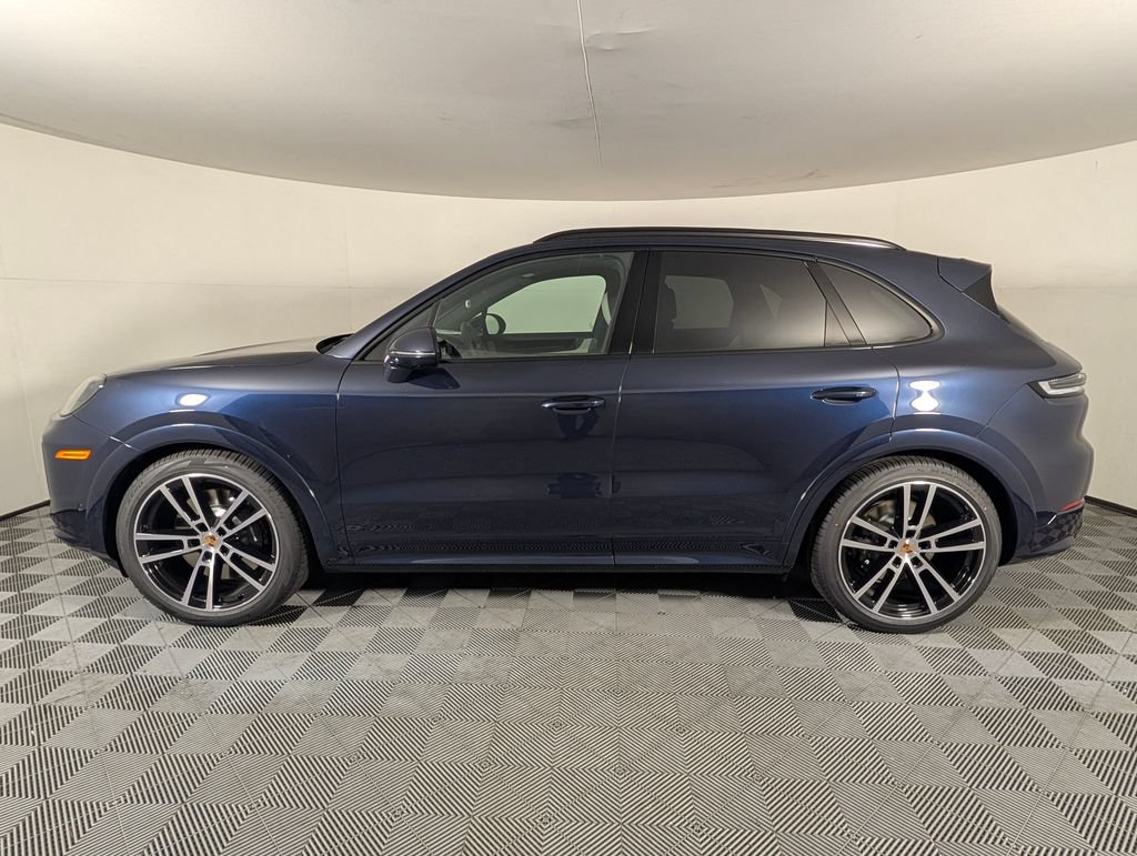 New 2026 Porsche Cayenne GTS AWD/4WD image 2