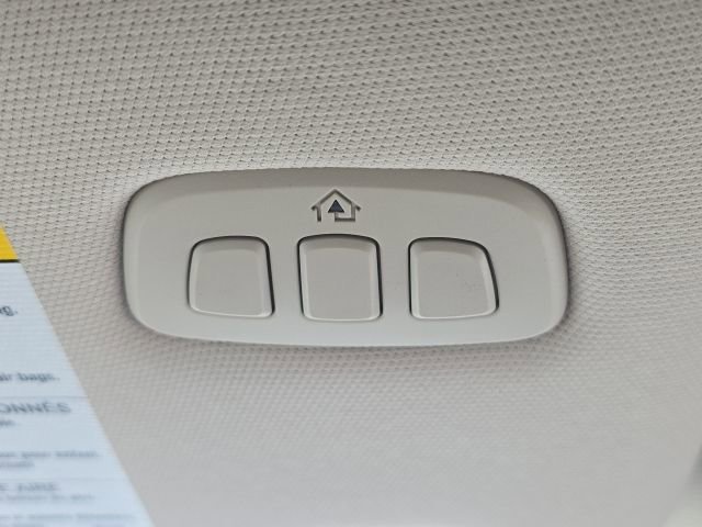 Used 2023 Ford Explorer Platinum w/ Technology Package AWD/4WD image 44