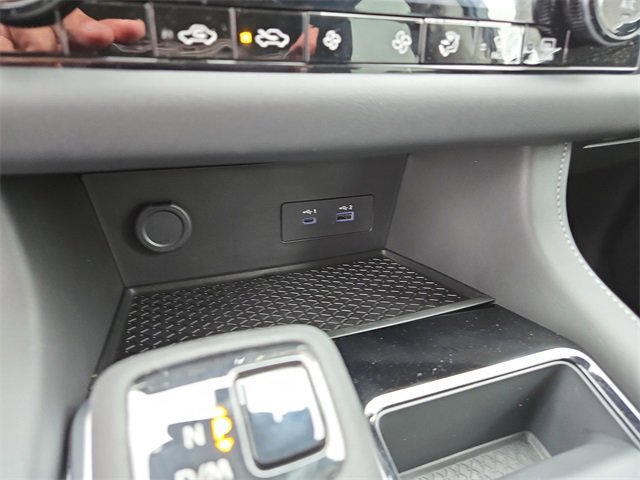 New 2025 Nissan Pathfinder SV w/ Black Appearance Package image 26