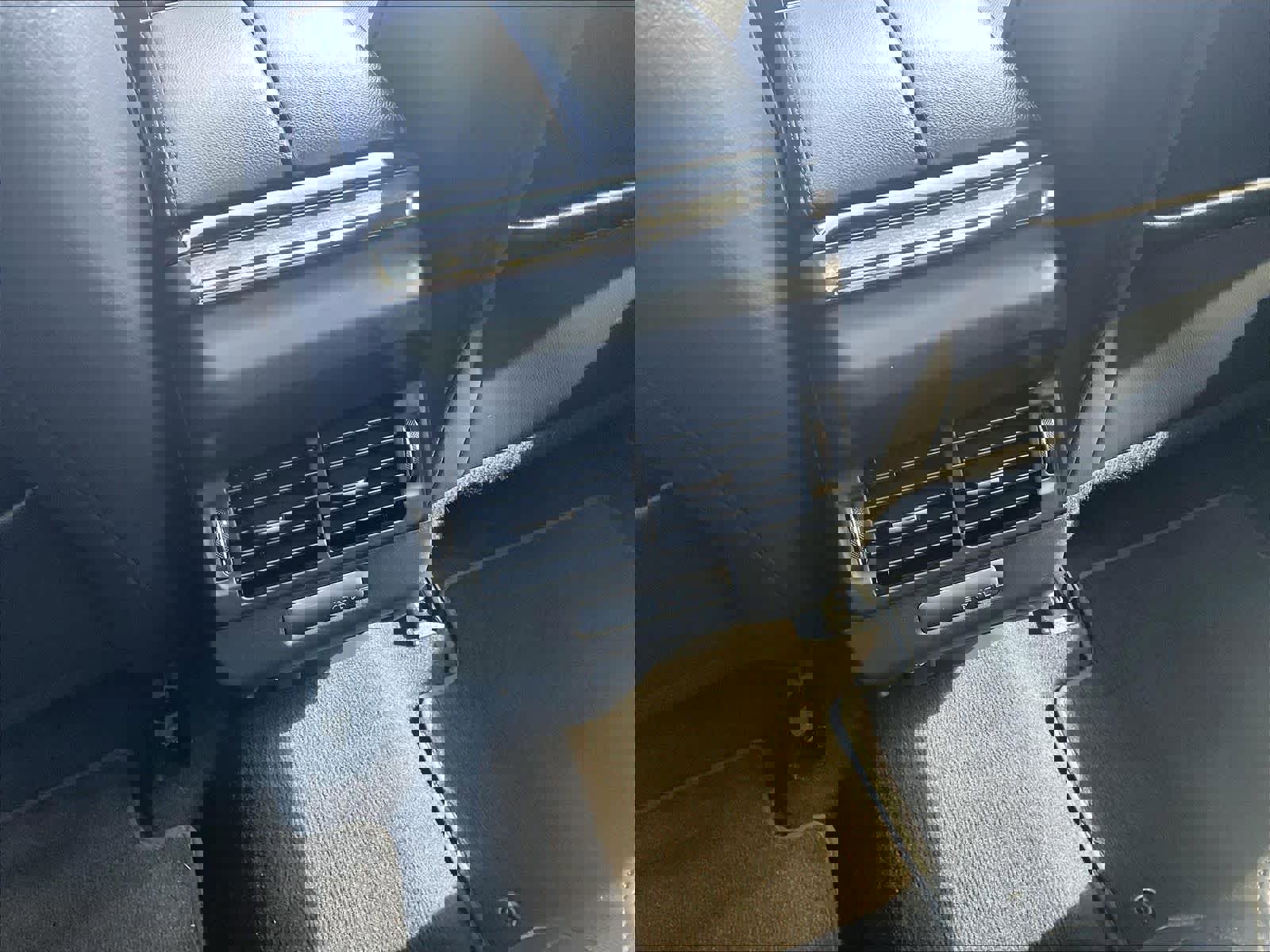 Used 2023 Land Rover Range Rover Evoque R-Dynamic S image 27