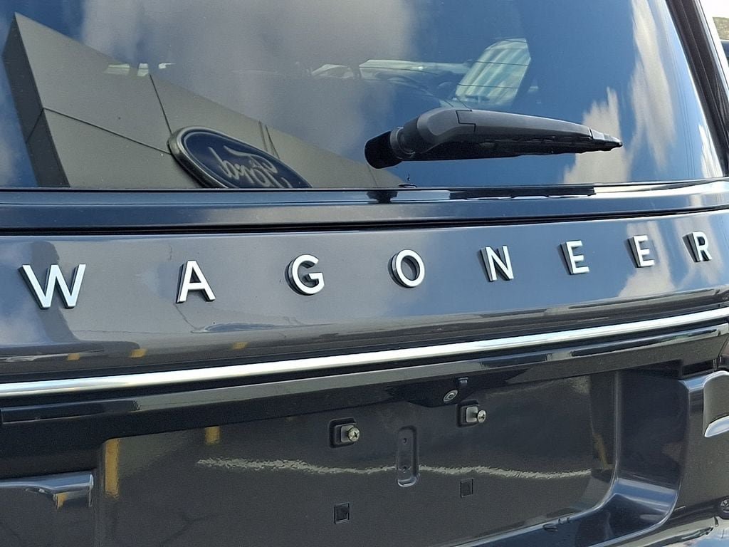 Used 2022 Jeep Wagoneer Series II w/ Convenience Group I AWD/4WD image 31