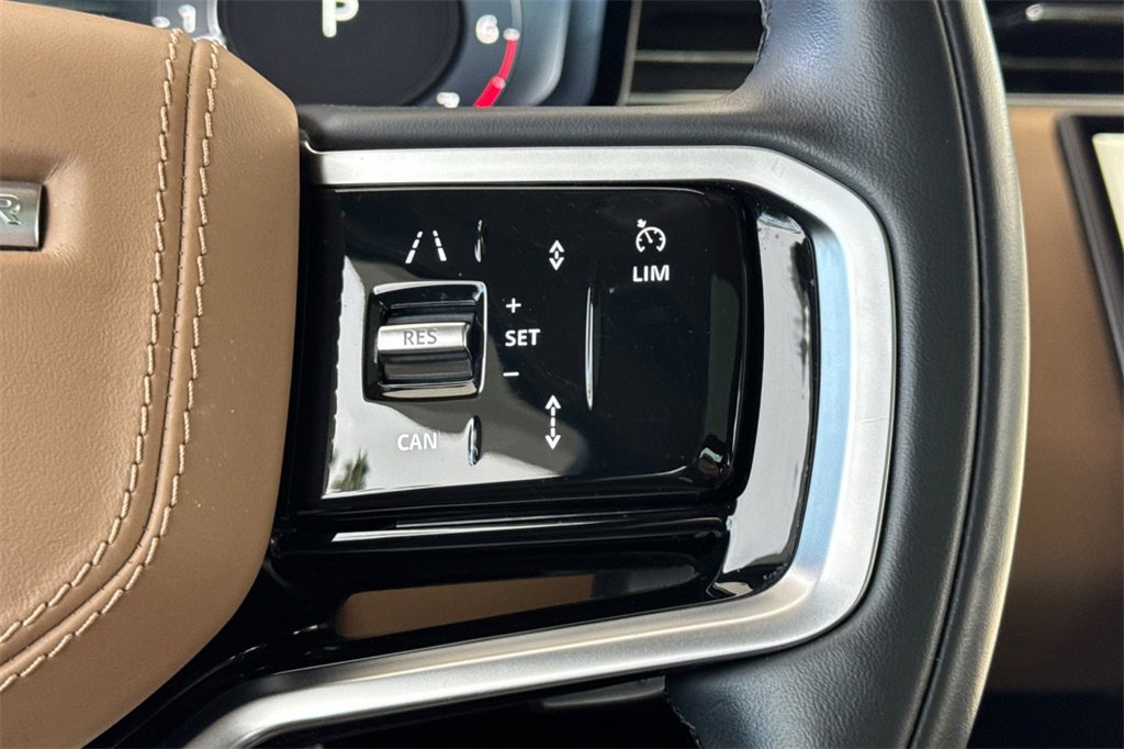 Used 2023 Land Rover Range Rover Sport SE image 30