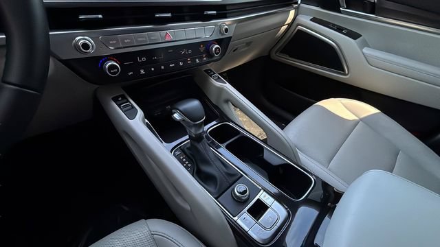 Used 2024 Kia Telluride S FWD image 15