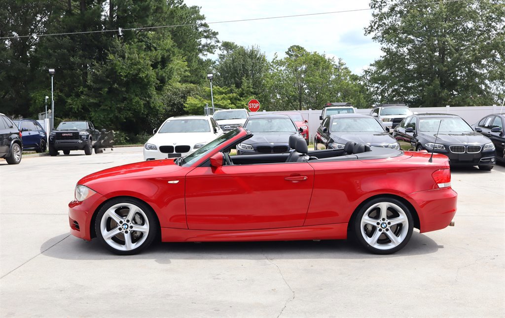 Used 2011 BMW 135i Convertible RWD image 6