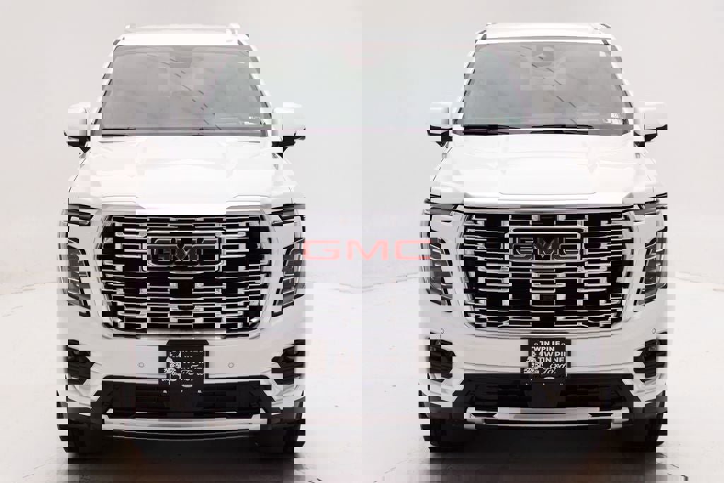 Used 2025 GMC Yukon XL Denali image 5