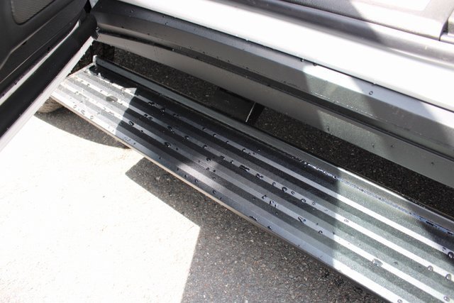 New 2025 Chevrolet Suburban Premier image 7