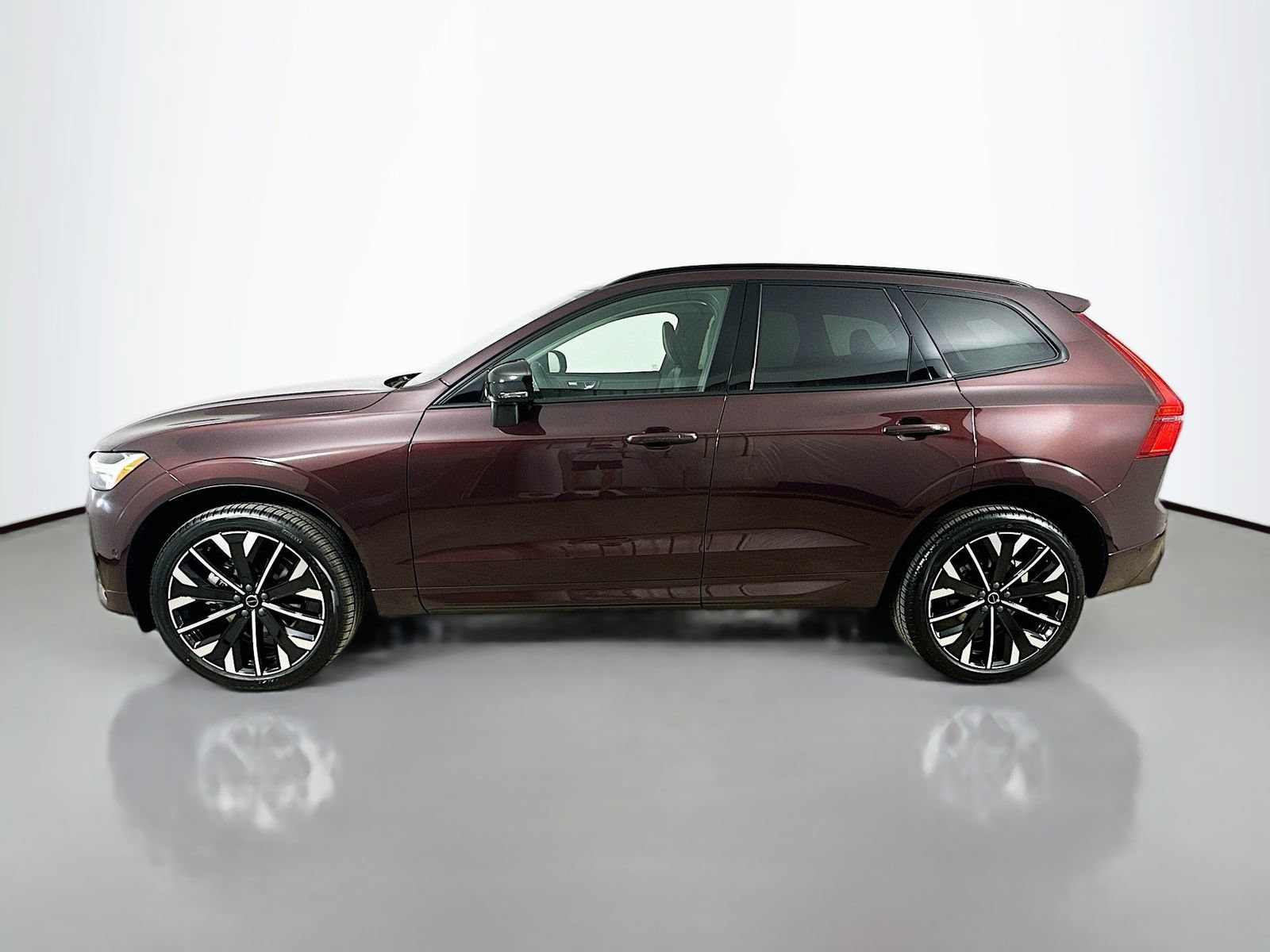 New 2026 Volvo XC60 B5 Ultra w/ Protection Package Premier AWD/4WD image 8