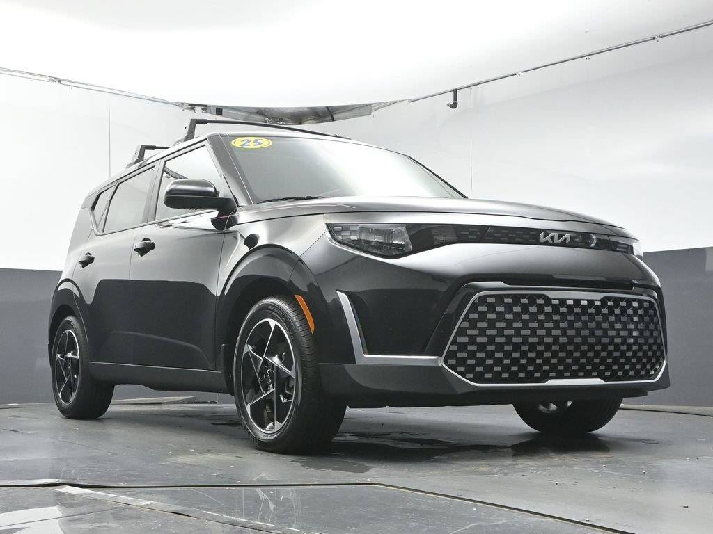 Used 2025 Kia Soul EX FWD image 32