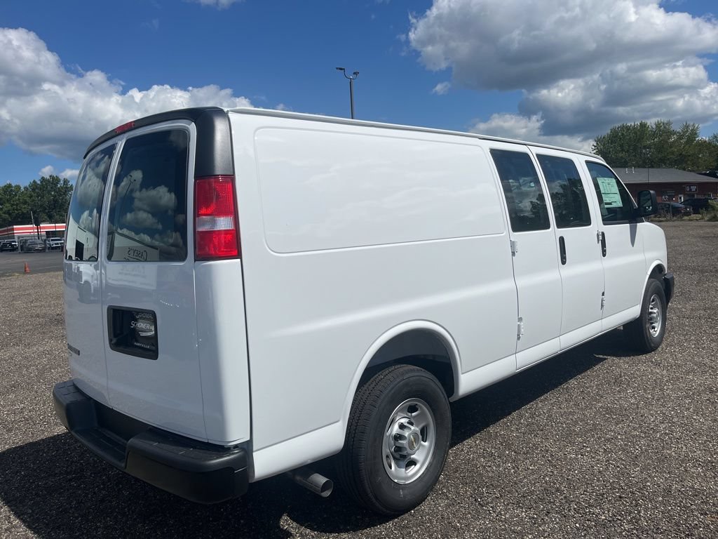 New 2025 Chevrolet Express 3500 Extended w/ Driver Convenience Package RWD image 7