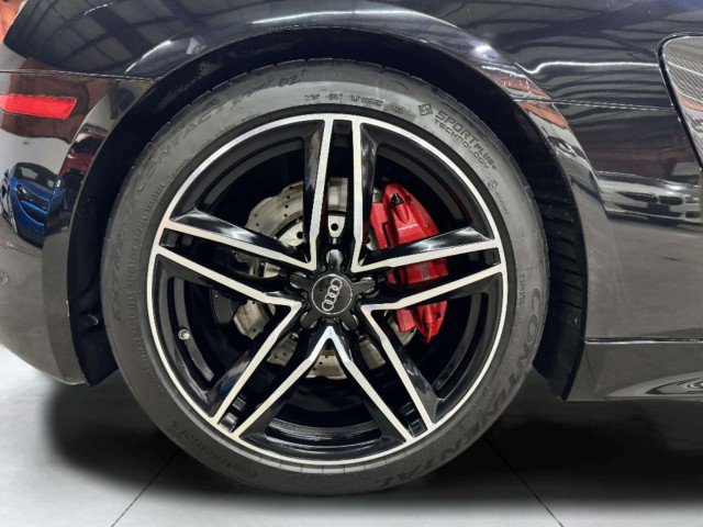 Used 2017 Audi R8 V10 w/ Carbon Exterior Package image 57