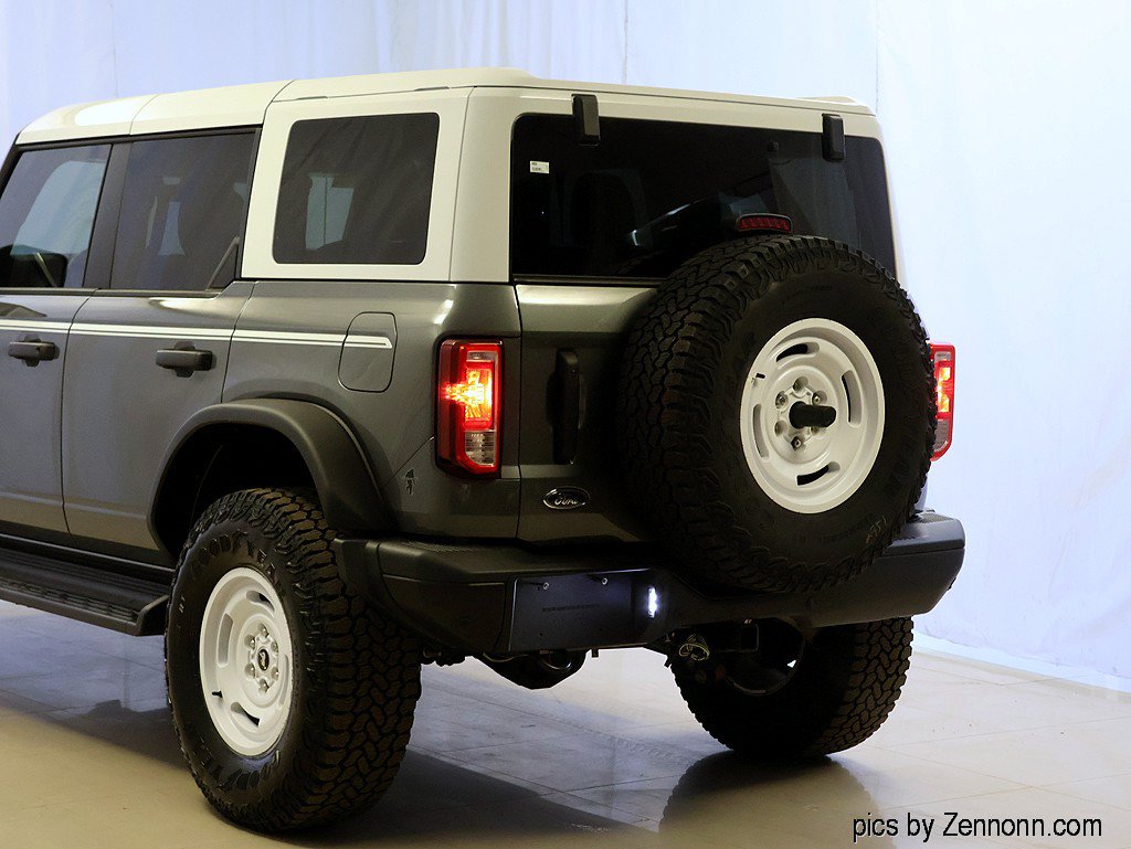 Used 2025 Ford Bronco Heritage Edition AWD/4WD image 8