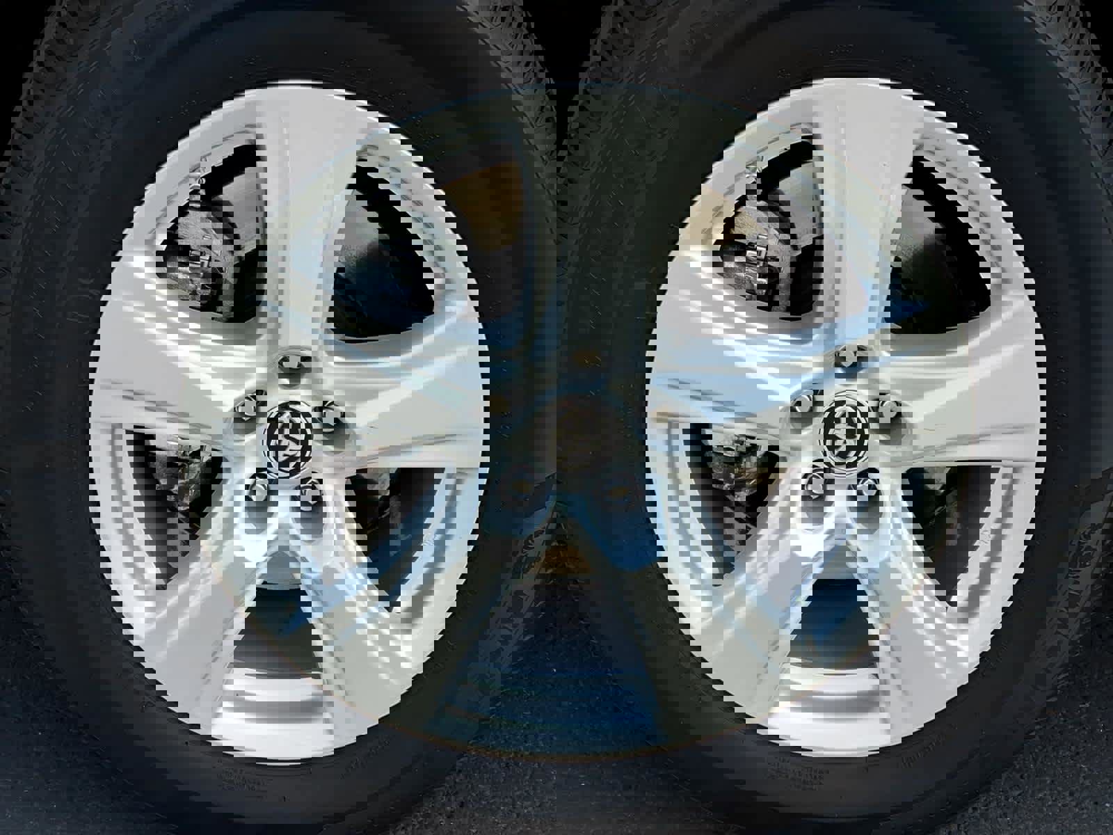 Used 2023 Toyota Highlander L image 13