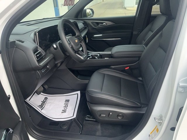 New 2026 Chevrolet Traverse LT w/ Sun and Wheel Package image 17
