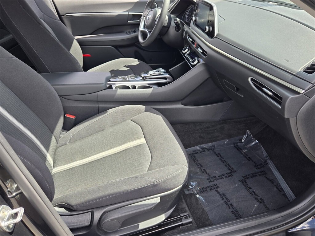 Certified 2022 Hyundai Sonata SEL w/ Preferred Accessory Package image 16