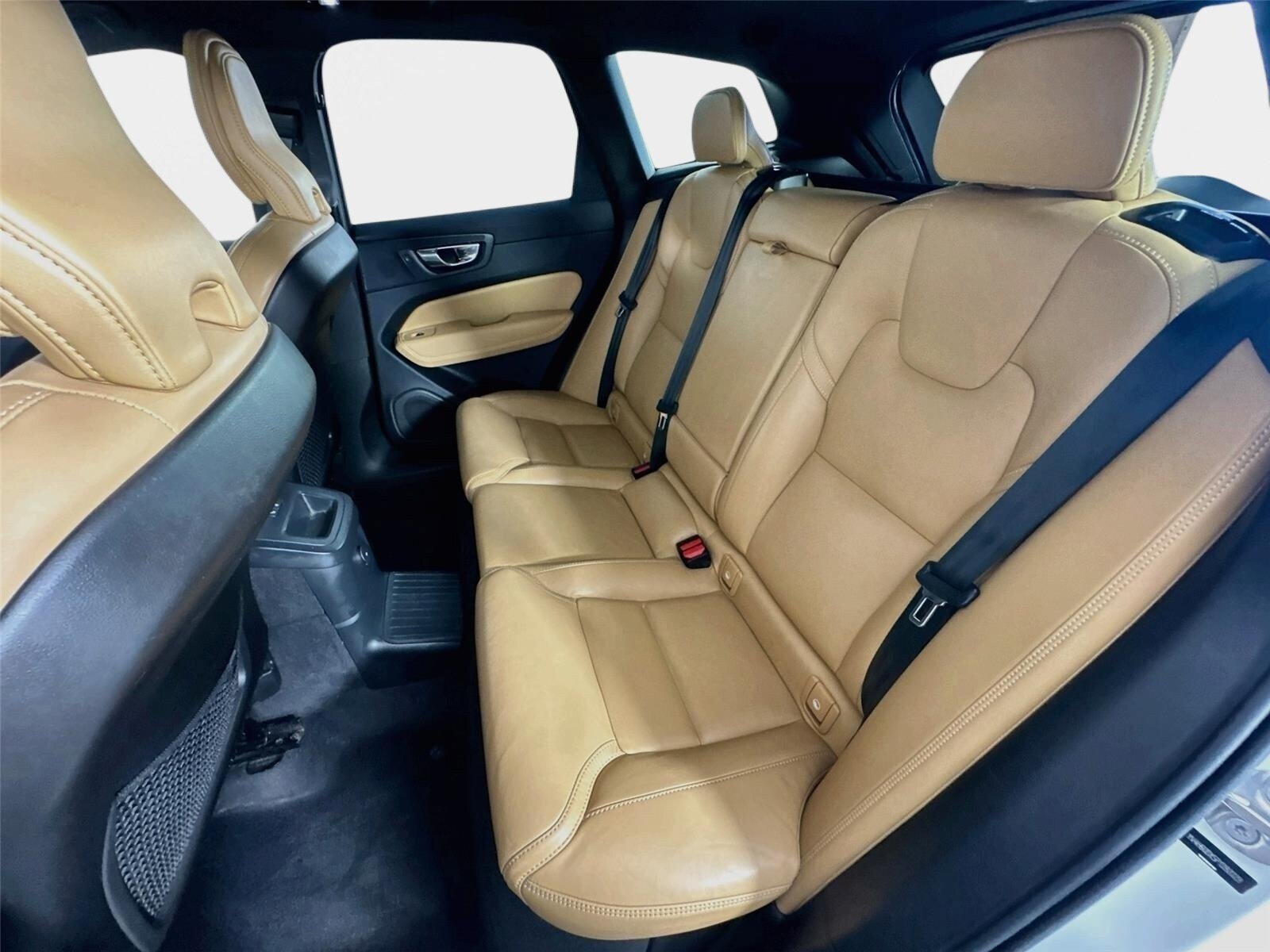 Used 2023 Volvo XC60 T8 Ultimate w/ Climate Package AWD/4WD image 25