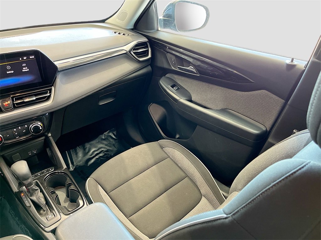 Used 2024 Chevrolet TrailBlazer LT image 21