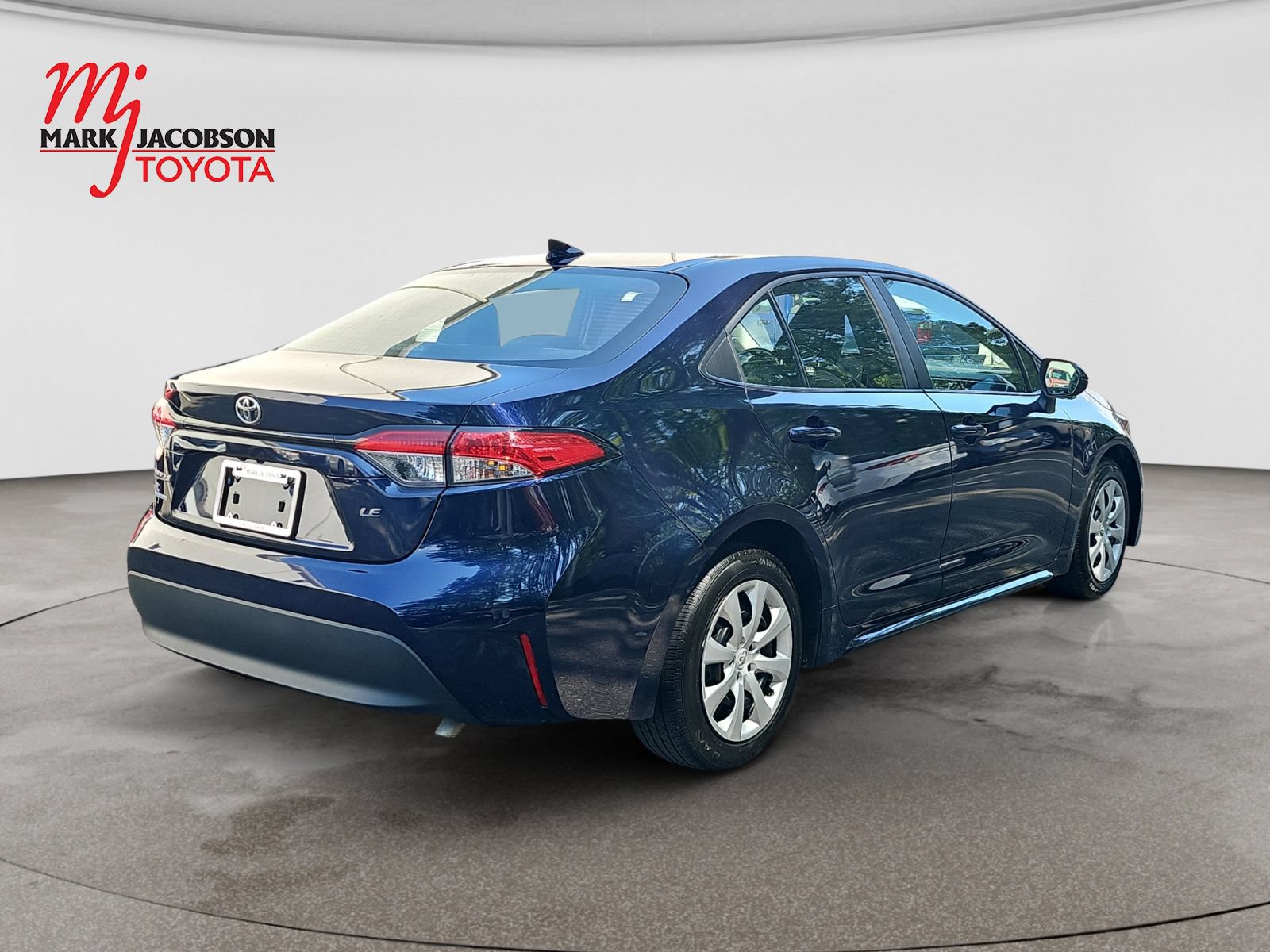 Used 2024 Toyota Corolla LE FWD image 9