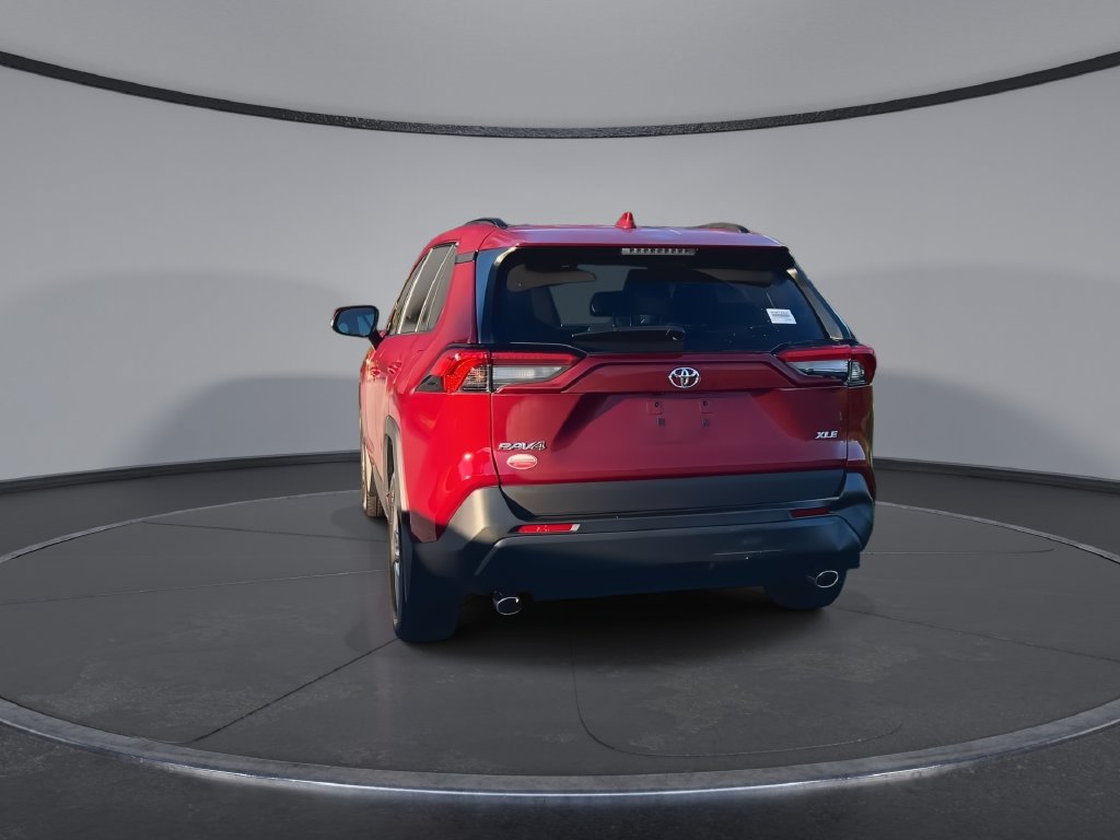 Used 2025 Toyota RAV4 XLE w/ Convenience Package FWD image 7