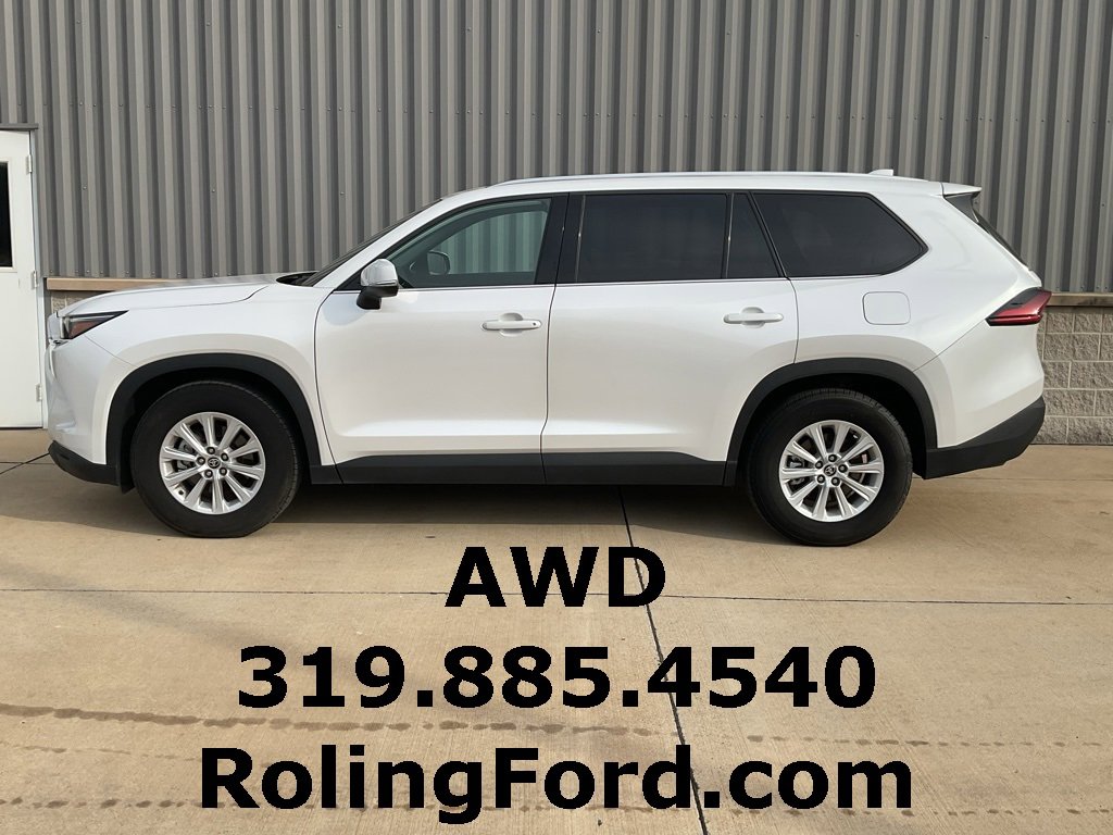 Used 2025 Toyota Grand Highlander AWD image 2