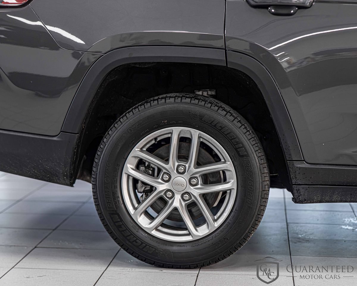 Used 2021 Jeep Grand Cherokee L Laredo w/ Luxury Tech Group I AWD/4WD image 10
