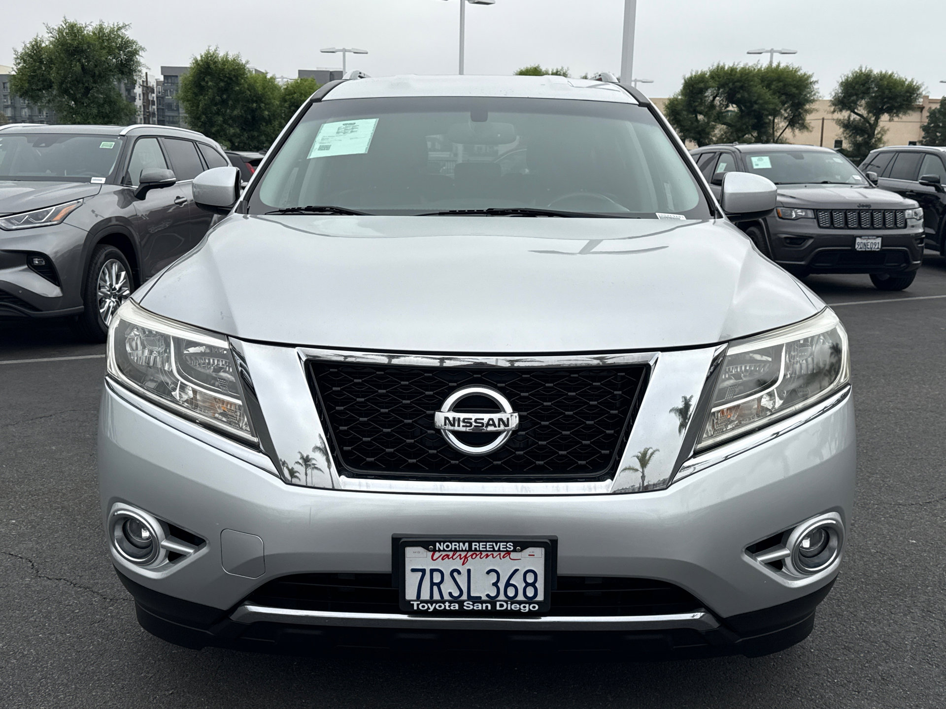 Used 2015 Nissan Pathfinder SL FWD image 6