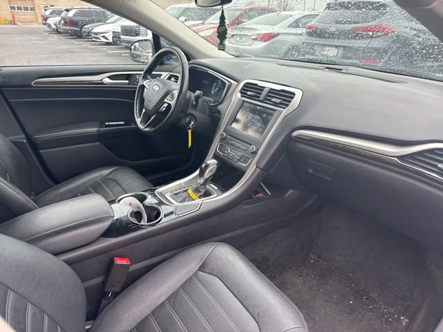 Used 2016 Ford Fusion SE w/ Equipment Group 202A image 10