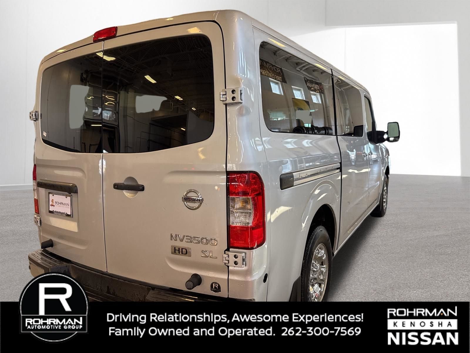 Used 2016 Nissan NV 3500 SL image 6