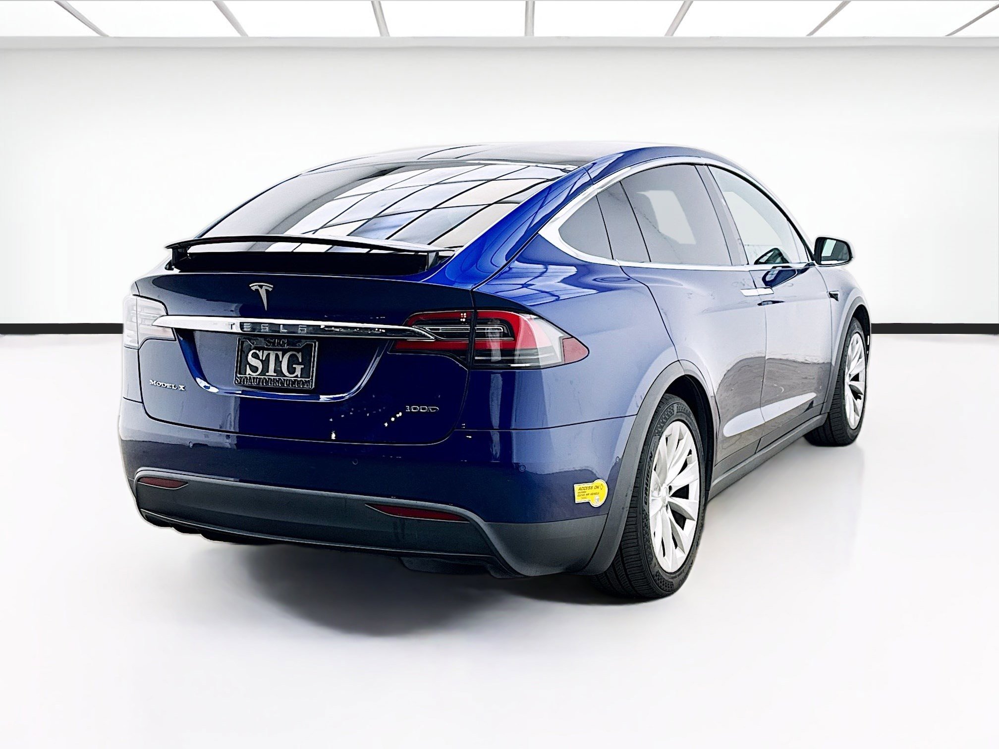 Used 2019 Tesla Model X 100D image 4